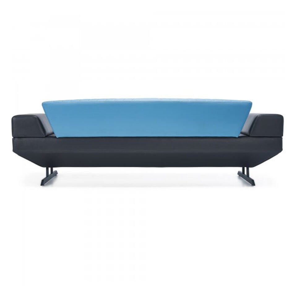 Bugatti-v Üçlü Ofis Bekleme